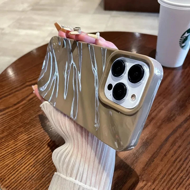 Luxury 3D Wavy Pattern Case